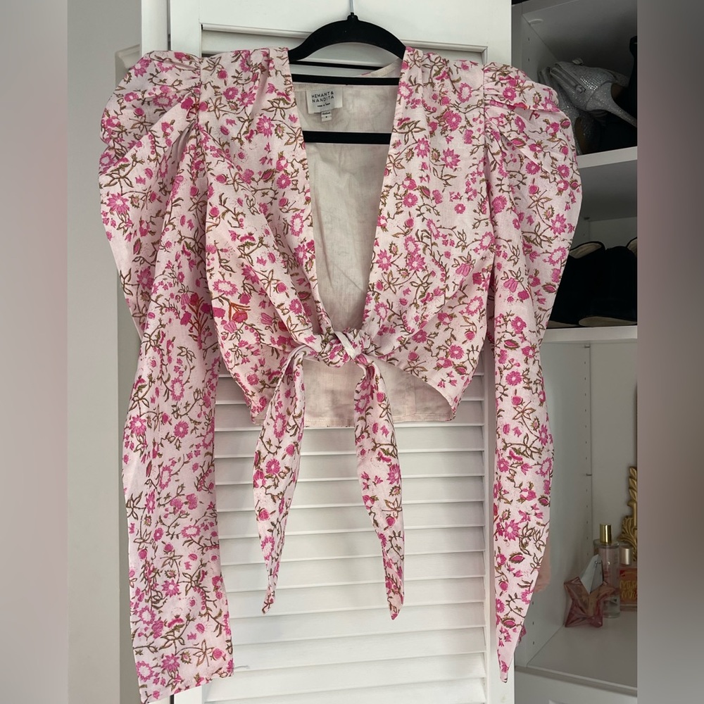 Hemant & Nandita crop top